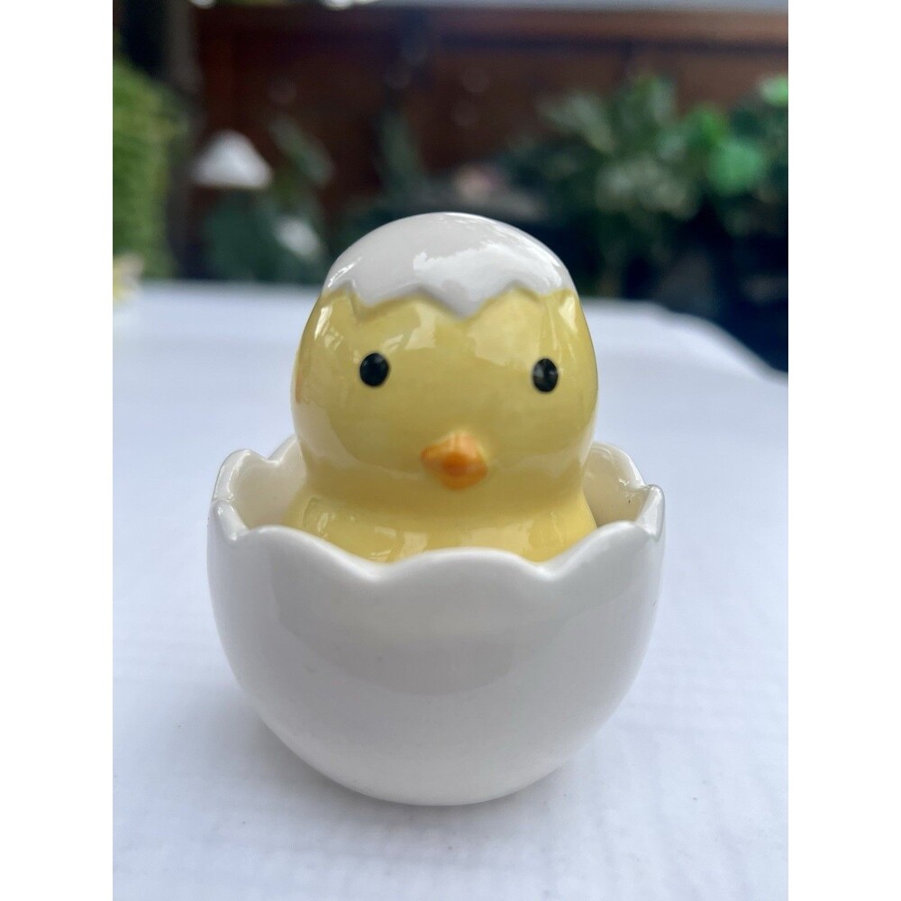 Easter Chick Egg Salt Pepper Shakers Ceramic Spring Decor